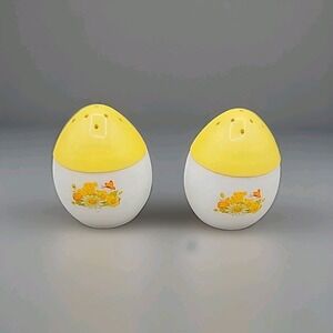 AVON  WHITE - YELLOW BUTTERCUP  SALT & PEPPER SHAKERS VINTAGE UNUSED
